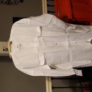 Women long-sleeved shirt.